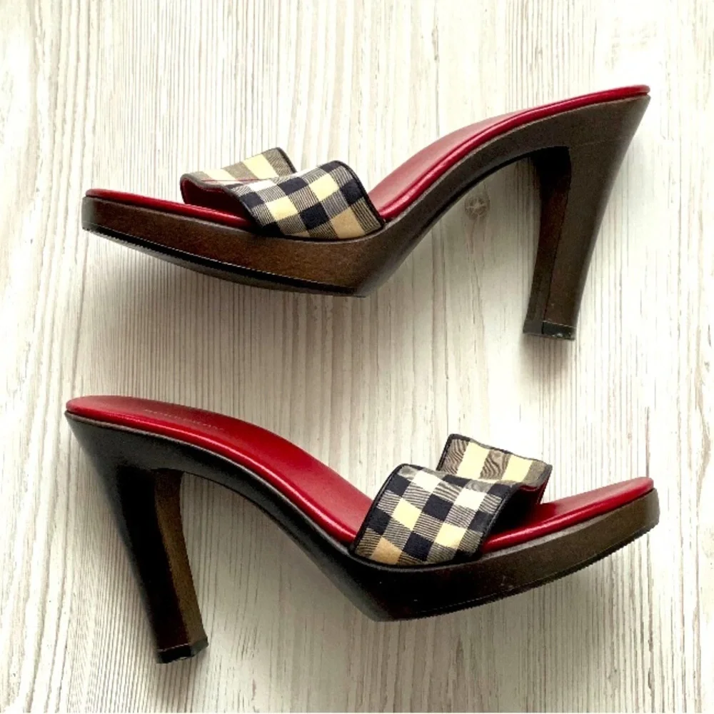 BURBERRY Signature Monogram Red Leather Heels, Authentic. EUC
